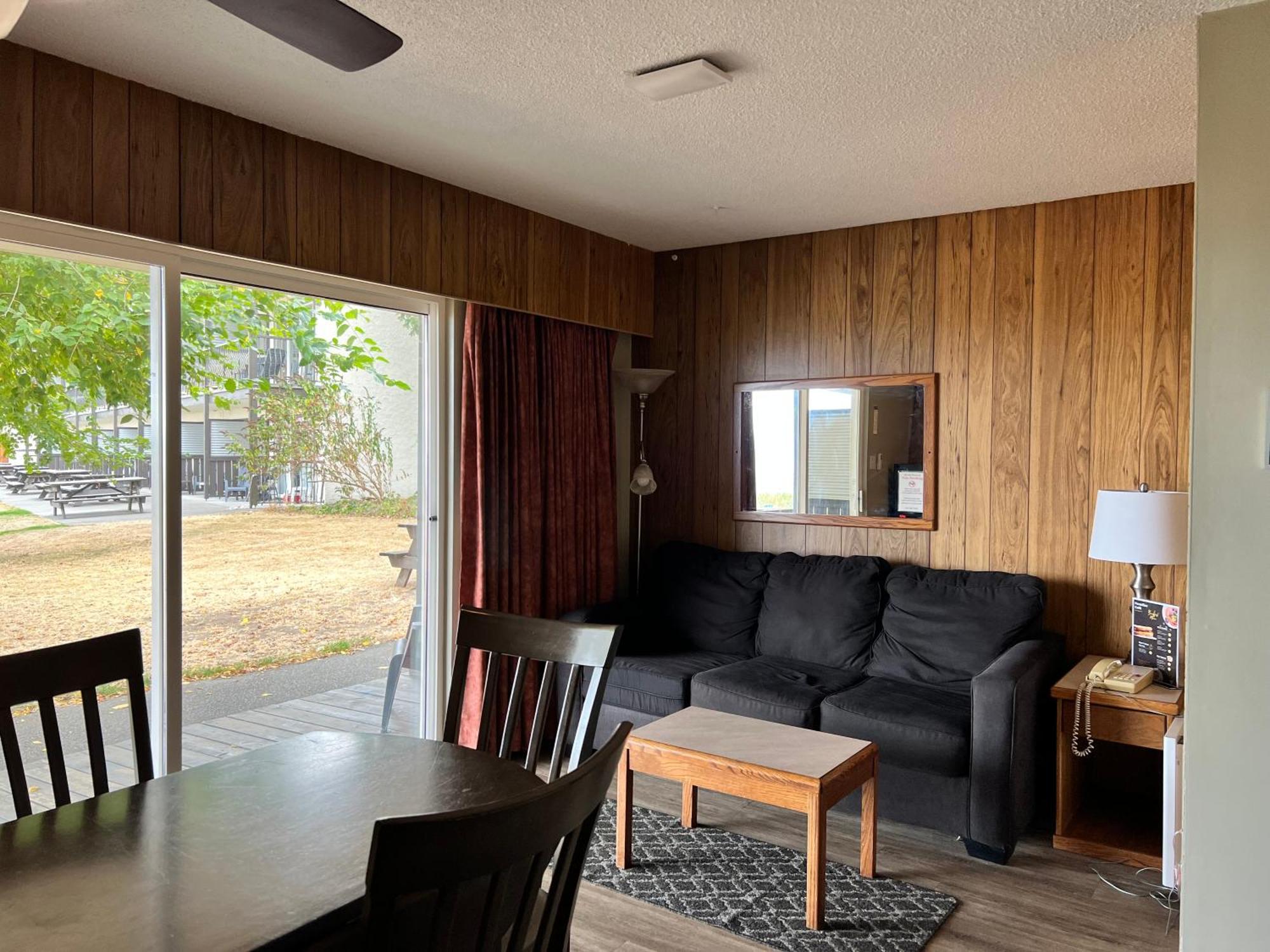 Sea Edge Motel Parksville Habitación foto